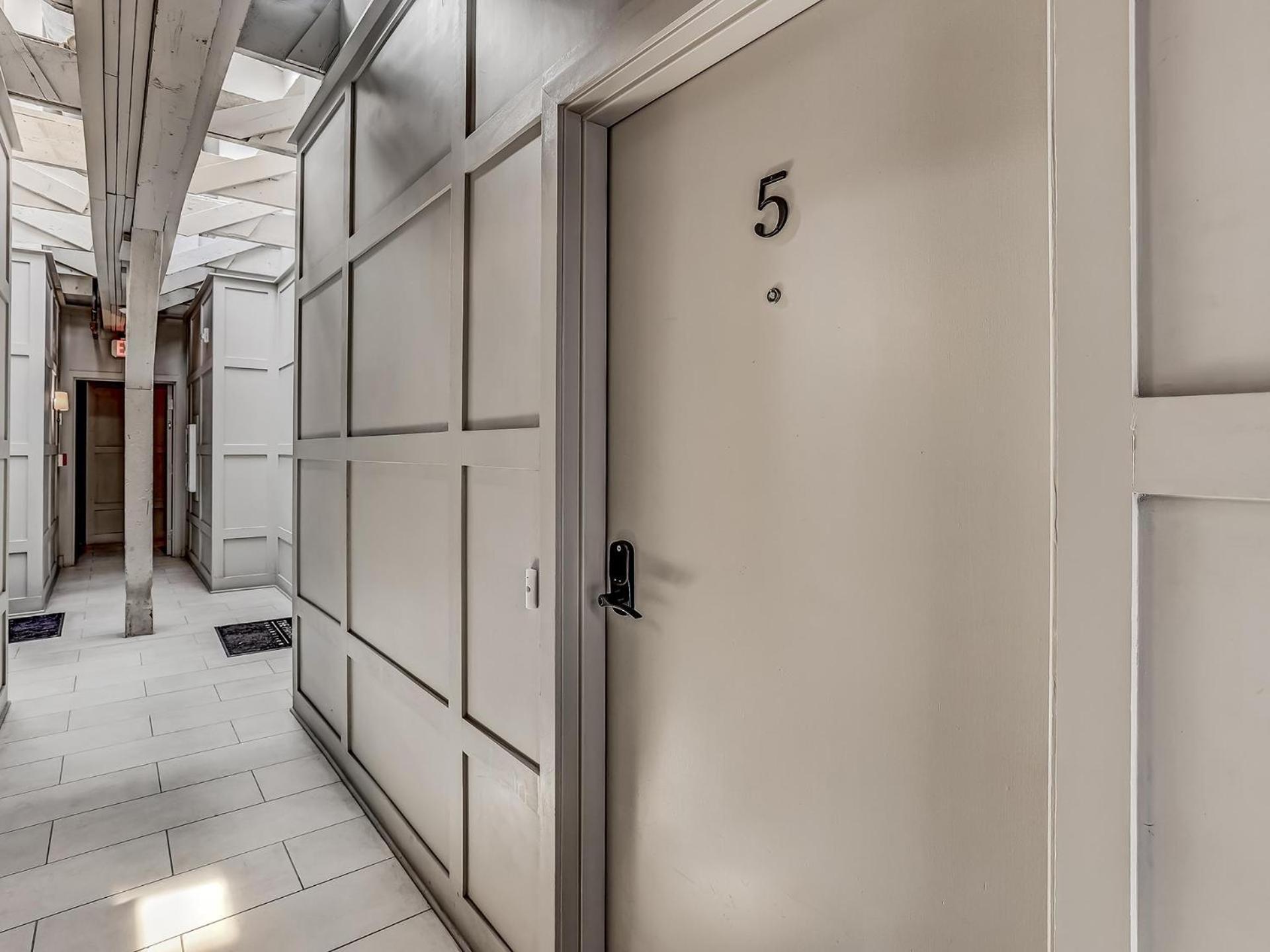 Parker's Collection - 6 Bedroom Apartment